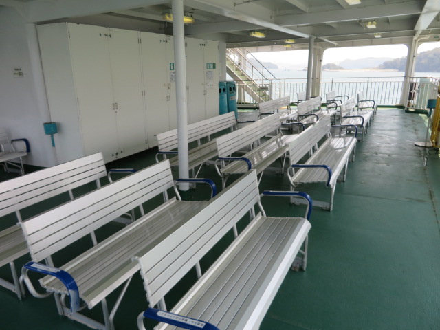 伊勢丸の２階Ｃデッキ、船尾側にある甲板椅子席です。