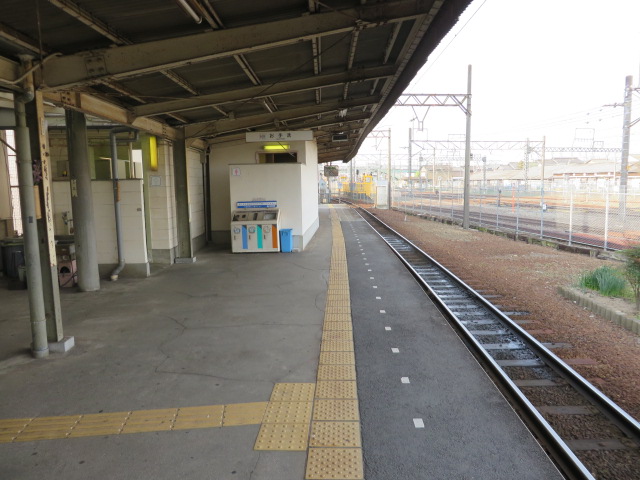 西桑名駅ホーム