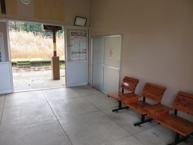 これも越後岩沢駅の内部です。